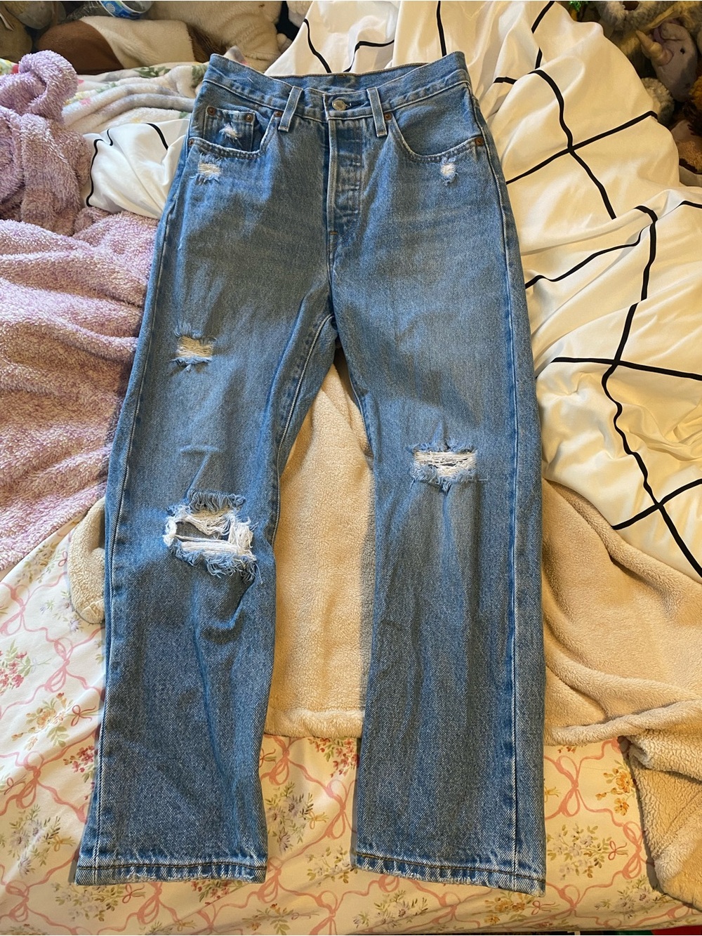 Levis 501 straight leg distressed jeans